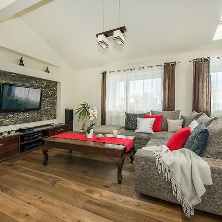 Apartament Debnicki Daire Krasków Dış mekan fotoğraf